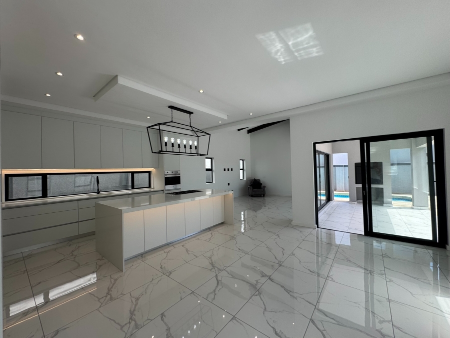 3 Bedroom Property for Sale in Sandown Western Cape